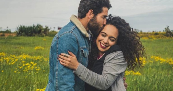 4 Signs of a Healthy Relationship (He's a Keeper)