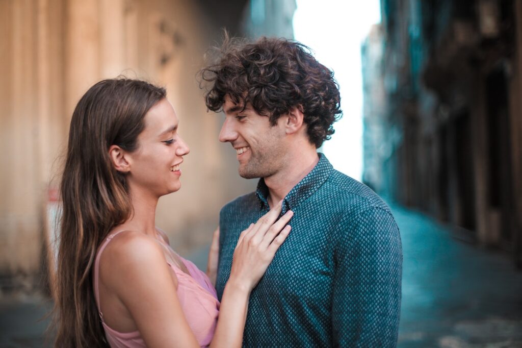 12 Proven Ways to Get a Guy to Like You